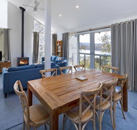 'Matilda' - Spacious  centrally located with great lake views - Accommodation Brunswick Heads