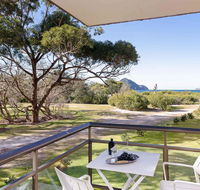 1 'Intrepid' 3 Intrepid Close - Amazing views of Shoal Bay only 100m from the Beach - Accommodation Brunswick Heads
