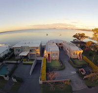 1 'Seaside Splendour' 137 Soldiers Point Road - beautiful unit on the waterfront - Accommodation Brunswick Heads
