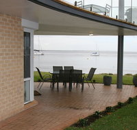 1 'The Clippers' 131 Soldiers Point Road - fabulous waterfront unit - Accommodation Brunswick Heads