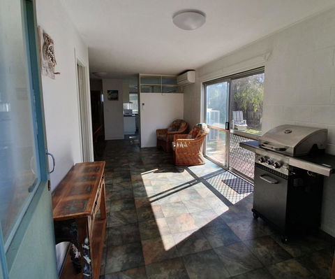1 Spectrum Street, Rainbow Beach- Close To Shops And Main Beach - Accommodation Brunswick Heads 1