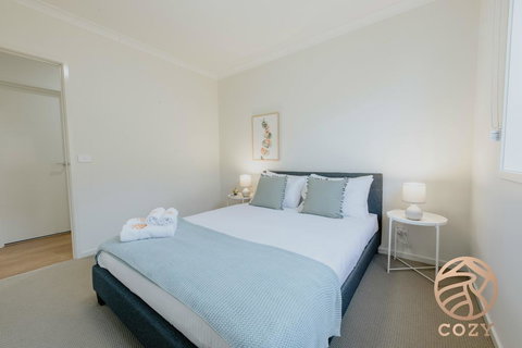 118 Refreshing 3BR Werribee Family House - Accommodation Brunswick Heads 2