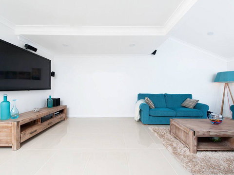 15 'The Moorings', 4 Cromarty Road - Stunning With Water Views & Pool - Accommodation Brunswick Heads 3