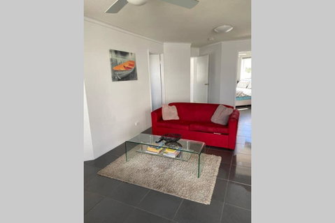 2 Bedroom Apartment Close To Mooloolaba Beach - Accommodation Brunswick Heads 0