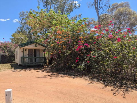 Blackall Caravan Park - Accommodation Brunswick Heads 3