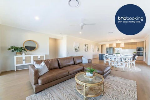 Capri Waterfront Resort 5BR Waterfront Heated Pool - Accommodation Brunswick Heads 0