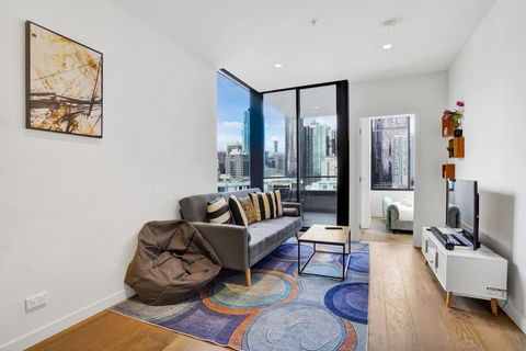 Central 15th Floor Apt Near Flagstaff & QV Market - Accommodation Brunswick Heads 1