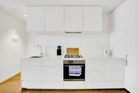 Central 15th Floor Apt Near Flagstaff & QV Market - Accommodation Brunswick Heads 4