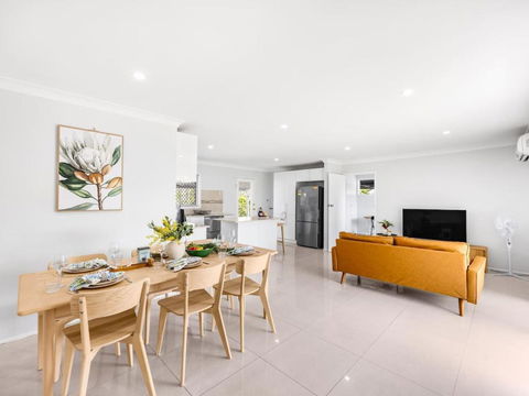 Central Sunnybank 4 Bedrooms Home, Family Friendly - Accommodation Brunswick Heads 3