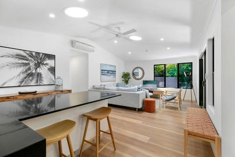 Central Tropical Oasis With Pool - Accommodation Brunswick Heads 0