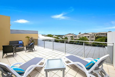 Central Coolum Penthouse With Rooftop Terrace - Accommodation Brunswick Heads 1