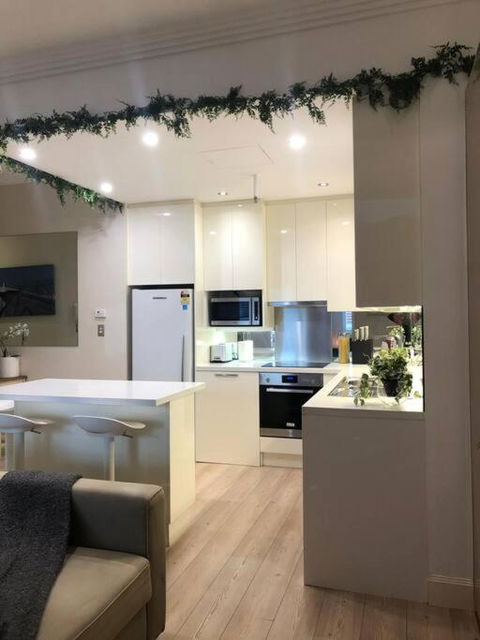 Chic Apartment Near Sydney Harbour - Accommodation Brunswick Heads 4
