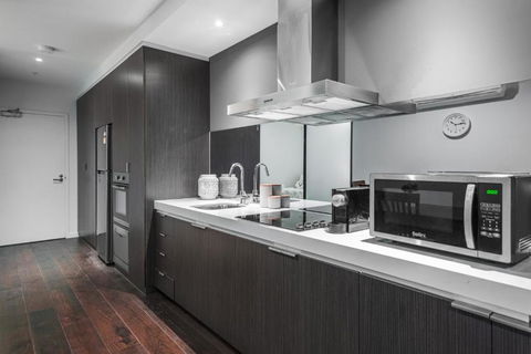 City Dream 2br1ba Apt Melbournepoolgym - Accommodation Brunswick Heads 4