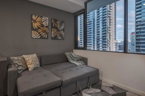 City Dream 2br1ba Apt Melbournepoolgym - Accommodation Brunswick Heads 3