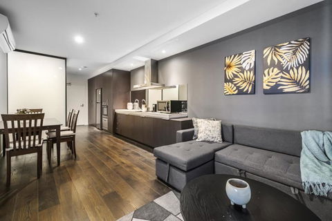 City Dream 2br1ba Apt Melbournepoolgym - Accommodation Brunswick Heads 1