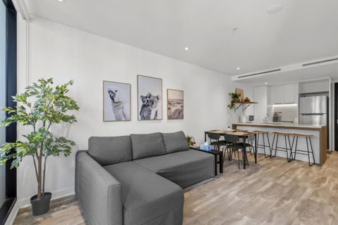City High-Rise 1-Bed With Pool, Gym And Parking - Accommodation Brunswick Heads 2