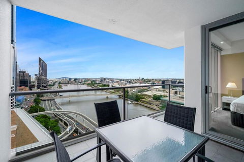 City Living - Brisbane River-View 2 Bedroom Apt - Accommodation Brunswick Heads 4