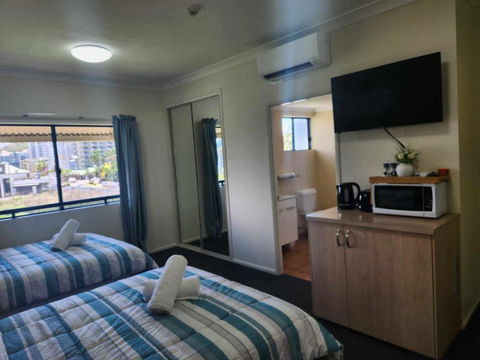 Coastal Breeze Studio- Steps From CBD,Stadium&Ferry - Accommodation Brunswick Heads 2