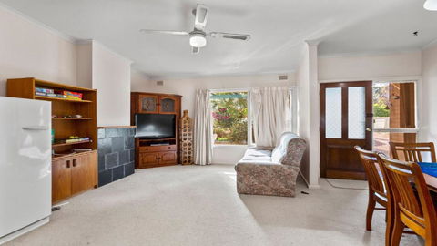 Coastal Drift - Escape To Coastal Bliss At This 3 - Bedroom Holiday Rental In Coffin Bay! - Accommodation Brunswick Heads 4