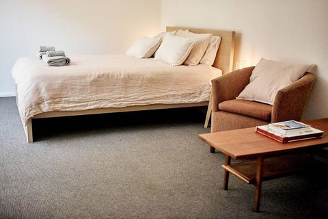 Cosy Hillside Studio - Accommodation Brunswick Heads 3