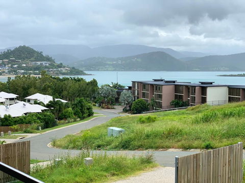 DAYDREAMING Airlie Beach, Water Views & Only 200m To Boardwalk. - Accommodation Brunswick Heads 2