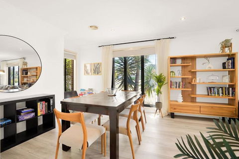 Deluxe Family Montpellier Gardens Estate - Burwood - Accommodation Brunswick Heads 3