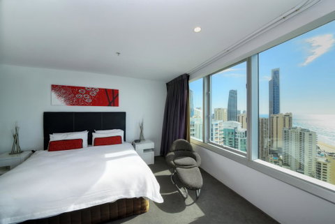 3 Bedroom Ocean View Private Apartment In Surfers Paradise - Accommodation Brunswick Heads 2