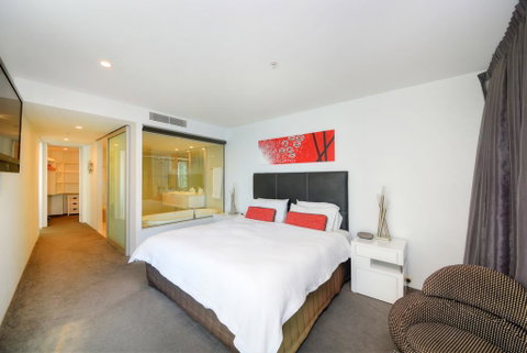 3 Bedroom Ocean View Private Apartment In Surfers Paradise - Accommodation Brunswick Heads 1