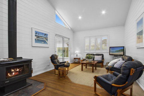 3 Macleay St, Narrawallee - Accommodation Brunswick Heads 2
