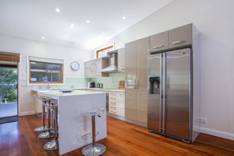 33 Bangalow - Narrawallee's Beautiful Bungalow - Accommodation Brunswick Heads 2