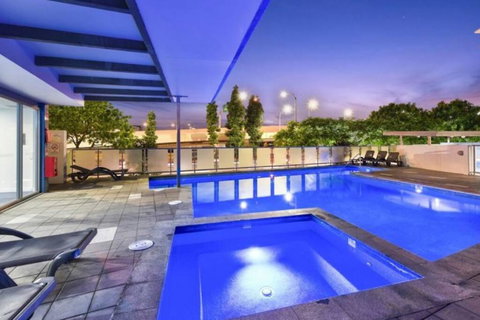 3br Stylish Apt CBD River & City Views Spa,Sauna,Pool,Netflix - Accommodation Brunswick Heads 0