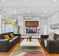 6 Bedroom Beautiful and Comfy Family House - Accommodation Brunswick Heads
