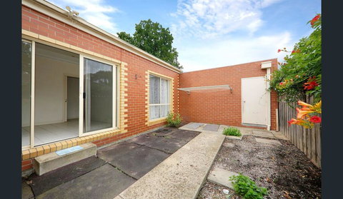 6 CAN STAY, CENTRAL GLEN WAVERLEY - Accommodation Brunswick Heads 1