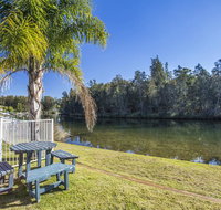 77 Lake Entrance Rd - Waterfront Wonder - Accommodation Brunswick Heads