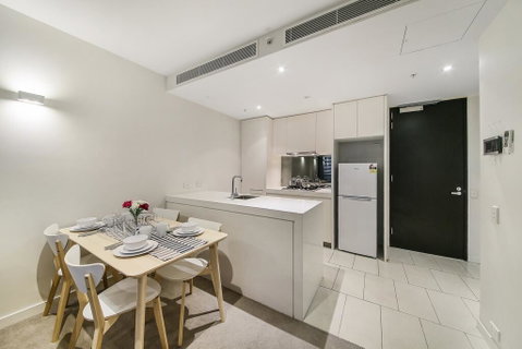 A Central & Cozy 2BR Apt Near Federation Square - Accommodation Brunswick Heads 2