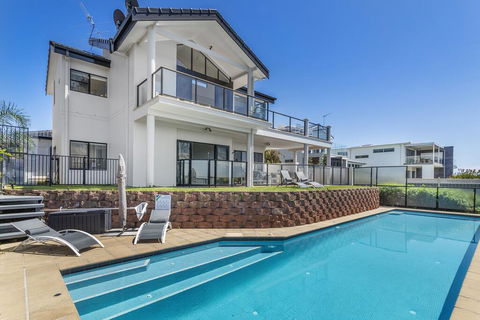 Above And Beyond - Beautiful Home With Pool - Accommodation Brunswick Heads 0
