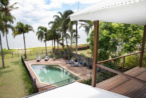 ABSOLUTE BEACHFRONT BLISS @ NEWELL BEACH - Accommodation Brunswick Heads 0