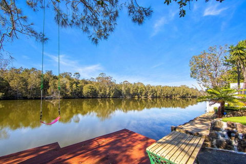 Easygoing Poolside Relaxation On Wyong River - Accommodation Brunswick Heads 1