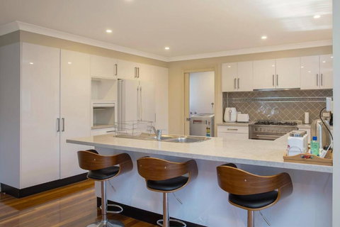 Easygoing Poolside Relaxation On Wyong River - Accommodation Brunswick Heads 3