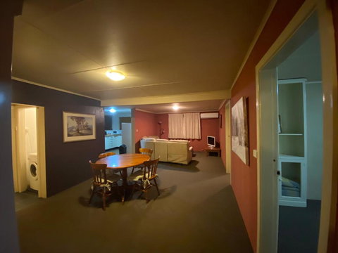Ellstanmor Guesthouse Cooma - Accommodation Brunswick Heads 3