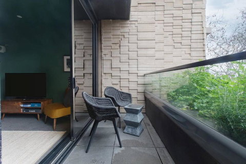 Evergreen Oasis - Poolside Living On Stanley Street - Accommodation Brunswick Heads 1