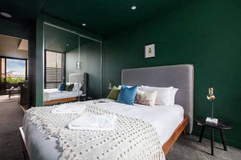 Evergreen Oasis - Poolside Living On Stanley Street - Accommodation Brunswick Heads 3