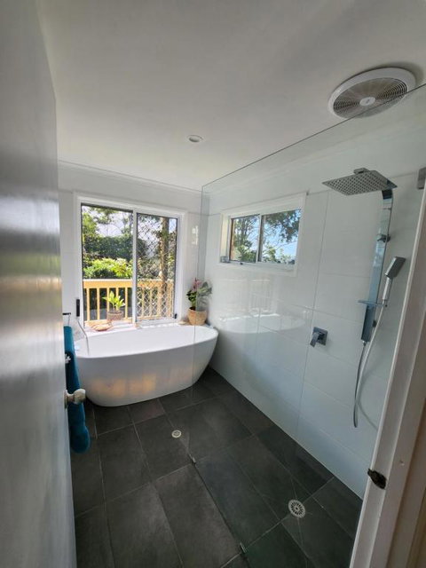 Family Poinciana Rooms - Accommodation Brunswick Heads 3