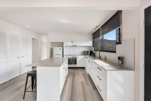Expansive River-View Oasis - Accommodation Brunswick Heads 2