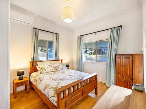Family Friendly Cozy 4BR House At Annerley - Accommodation Brunswick Heads 3