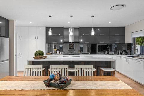 Family Vacation Escapade Shops Beach And Sun Await - Accommodation Brunswick Heads 1