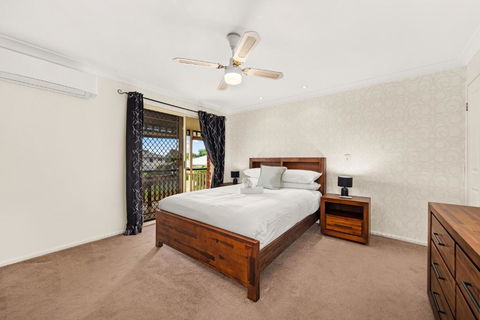 Family-Friendly 5-Bed Close To The Coast & Airport - Accommodation Brunswick Heads 2