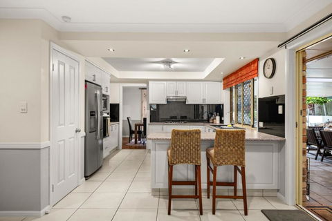 Family-Friendly 5-Bed Close To The Coast & Airport - Accommodation Brunswick Heads 4