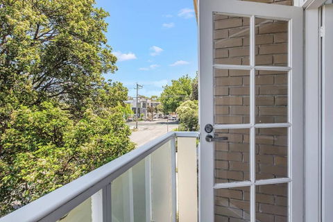 Golden Alma - A Radiant Escape Between City & Sand - Accommodation Brunswick Heads 4