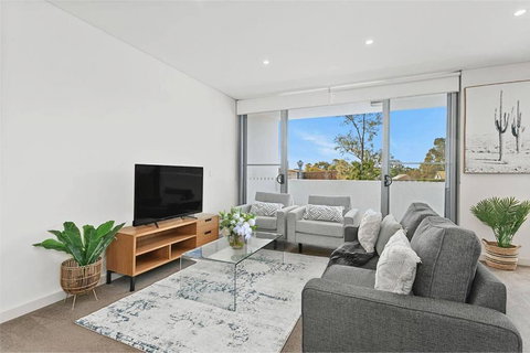 GLAD3 Gladesville Getaway Bright & Contemporary - Accommodation Brunswick Heads 0